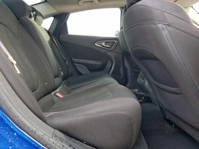 Chrysler 200 Limited Image 7