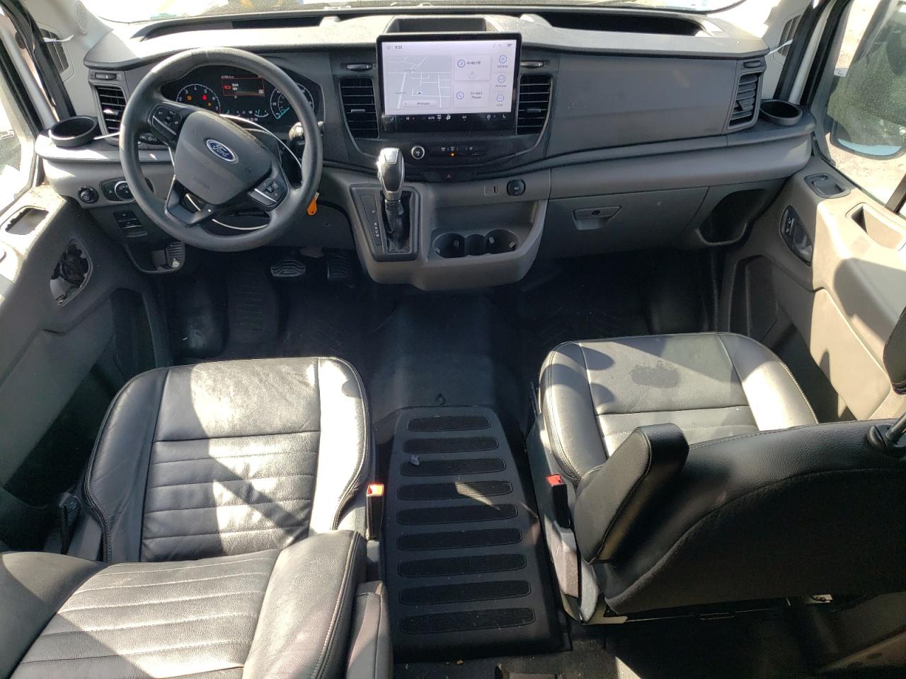 Ford Transit T-150 Image 6