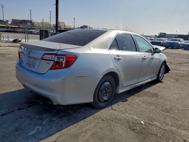 Toyota Camry L Image 12