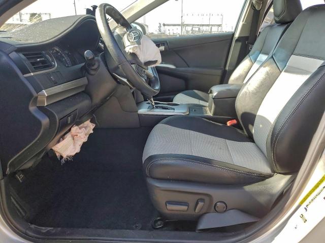 Toyota Camry L Image 6