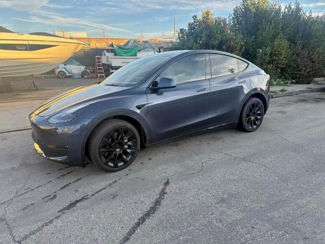 Tesla Model Y Image 10