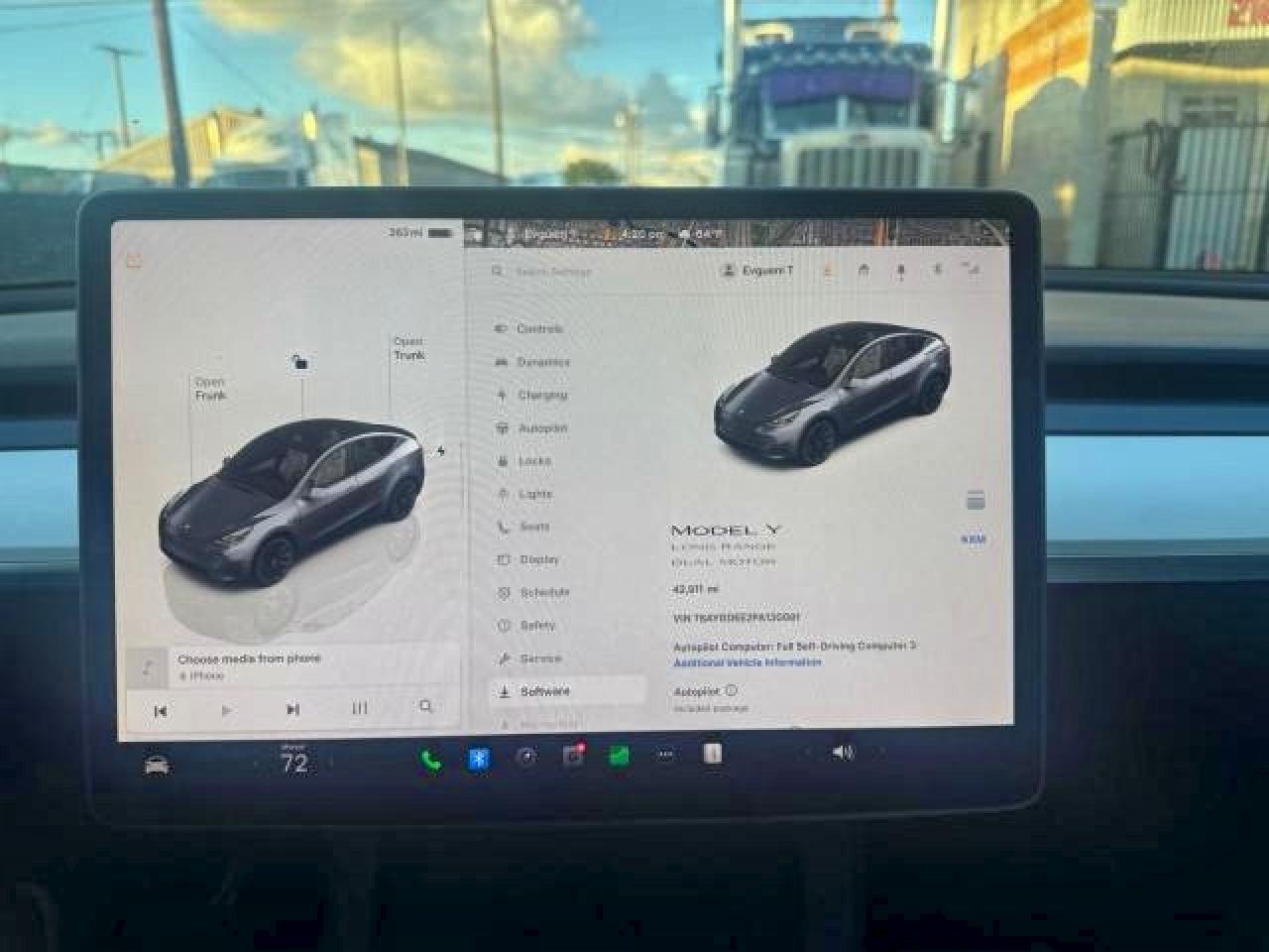 Tesla Model Y Image 11