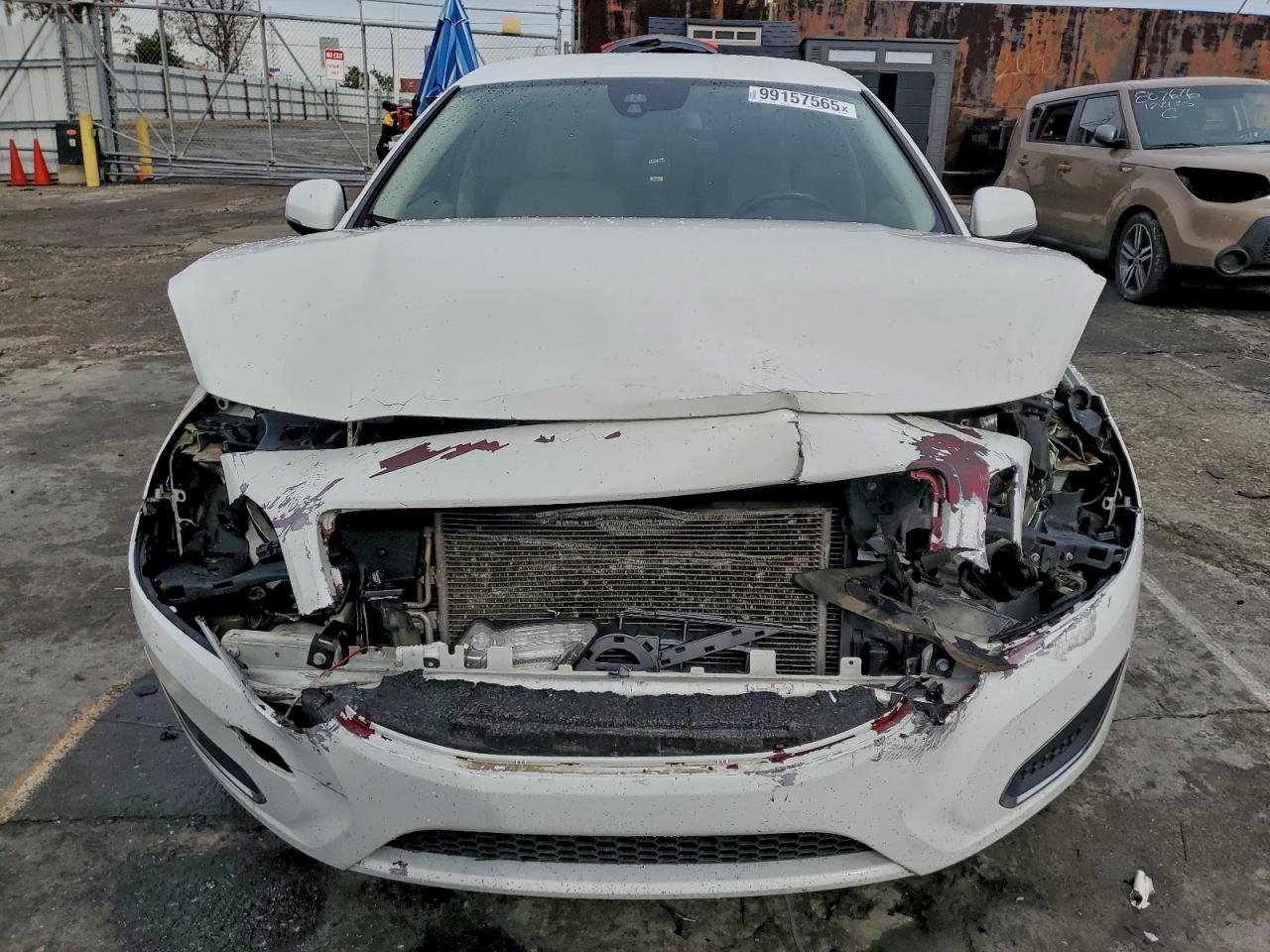 Volvo S60 T5 Image 2