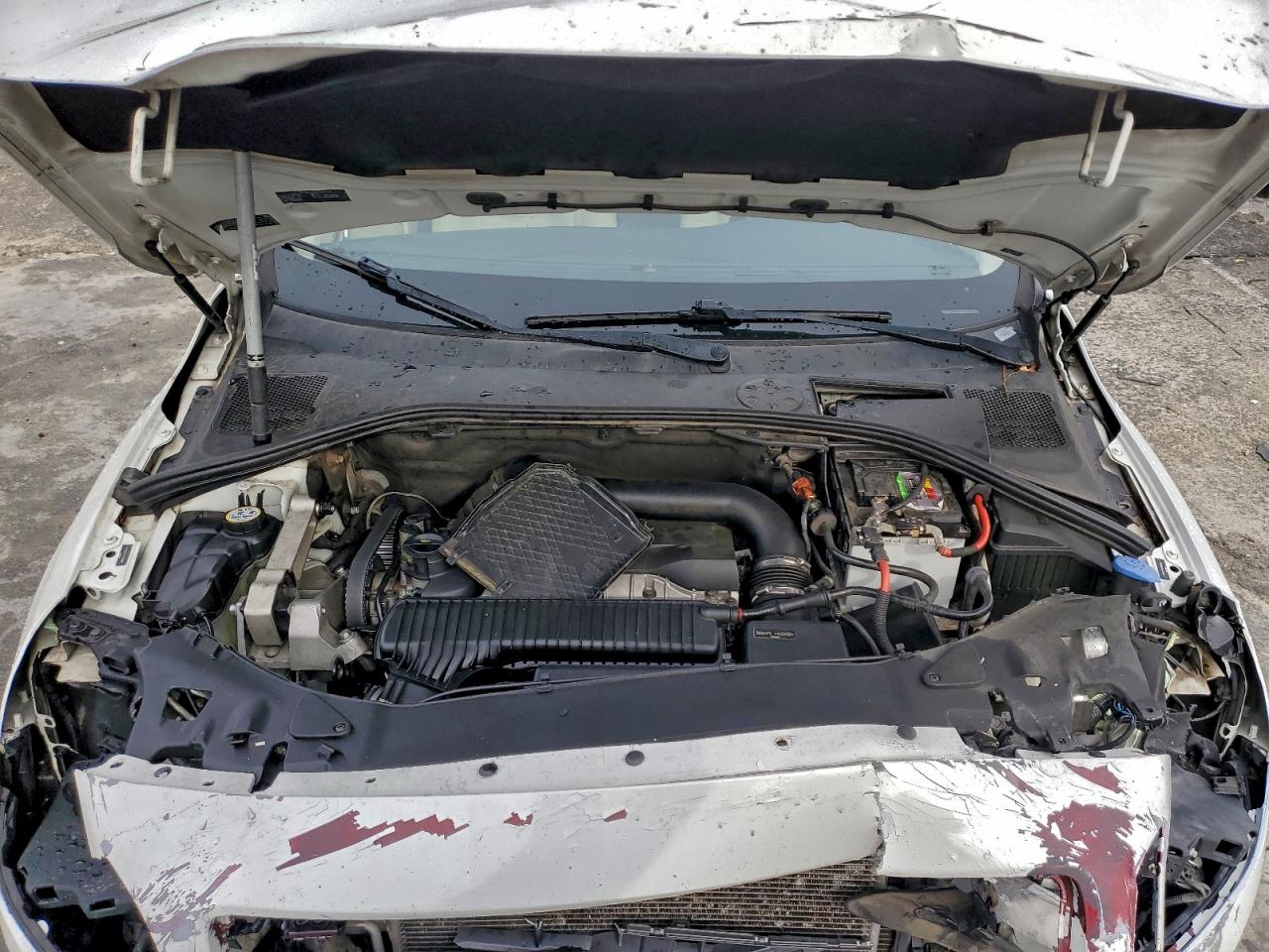 Volvo S60 T5 Image 11