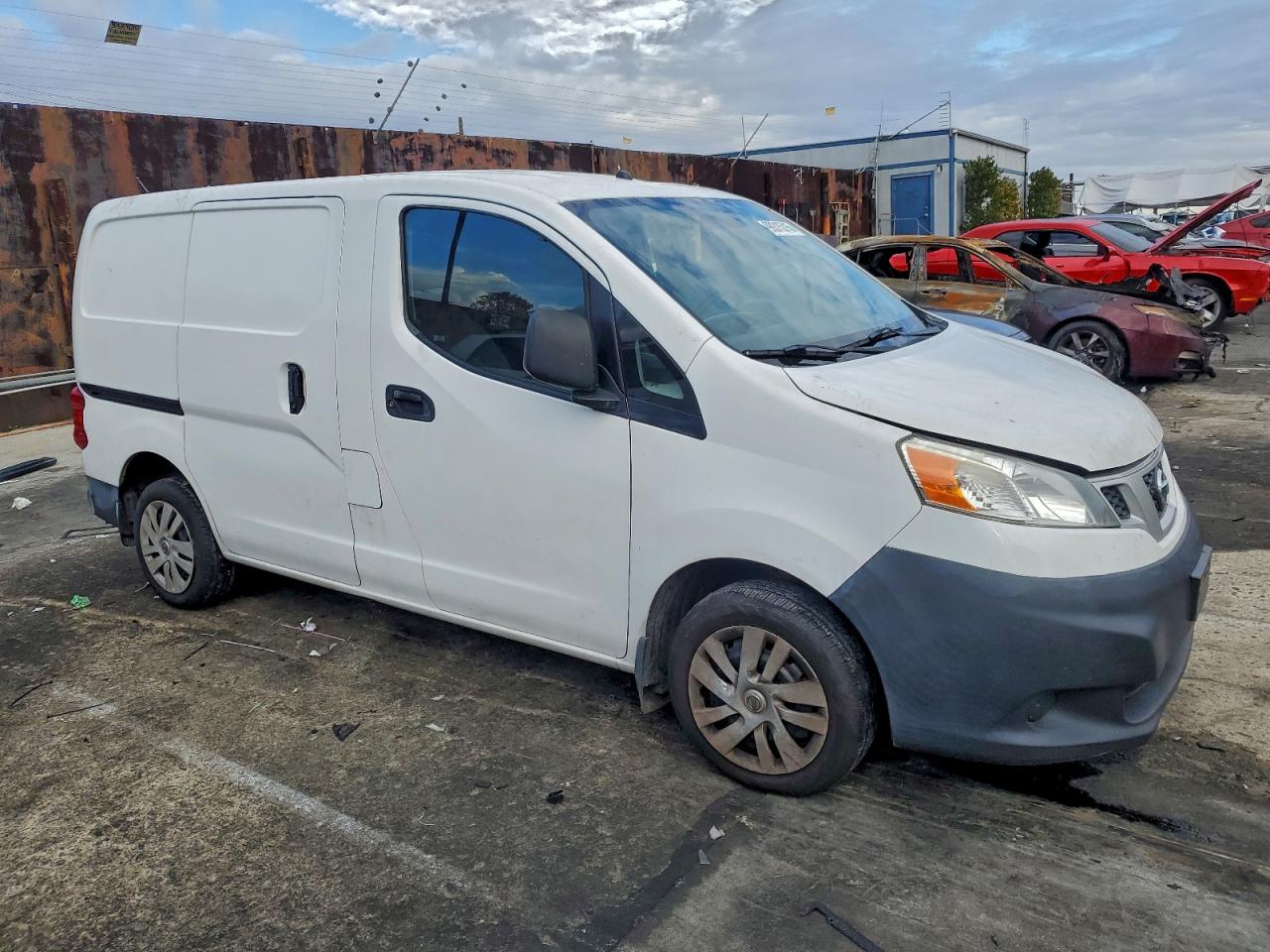 Nissan Nv 2.5s Image 12