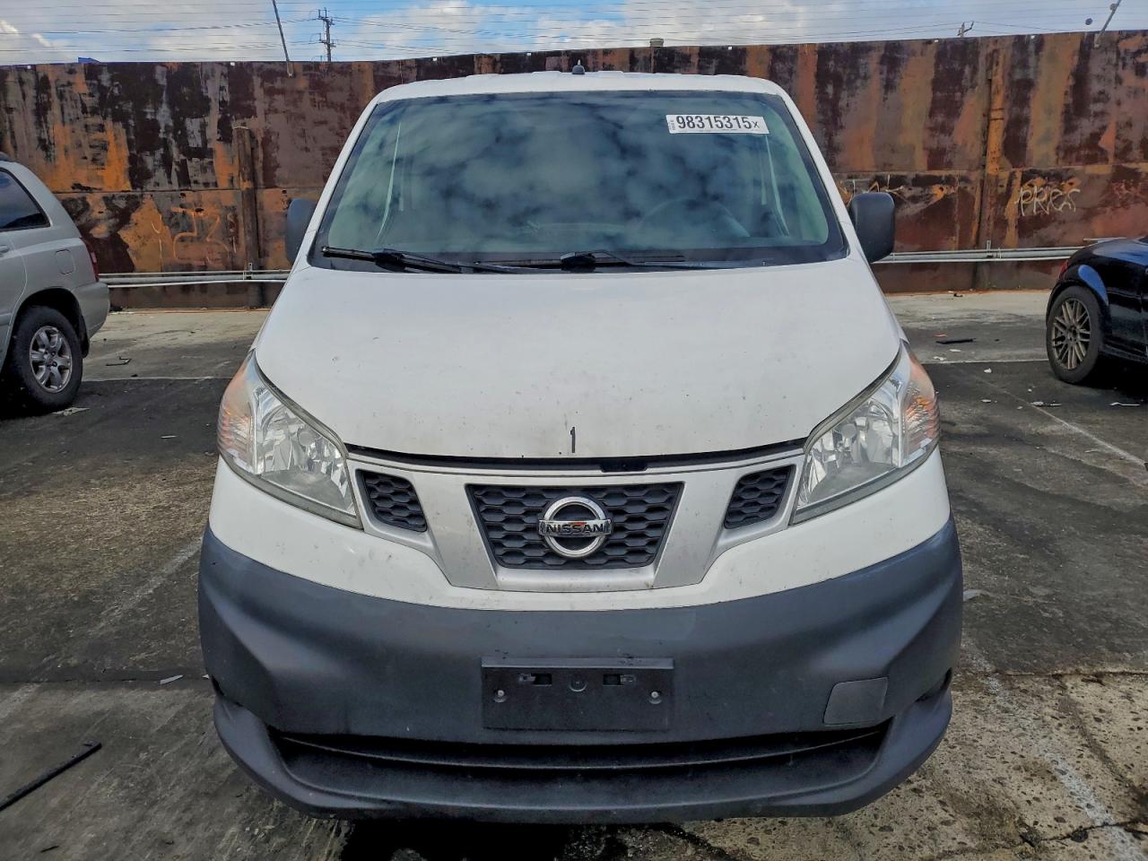 Nissan Nv 2.5s Image 4