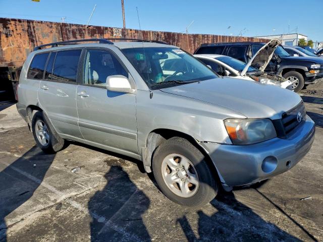 Toyota Highlander Image 10