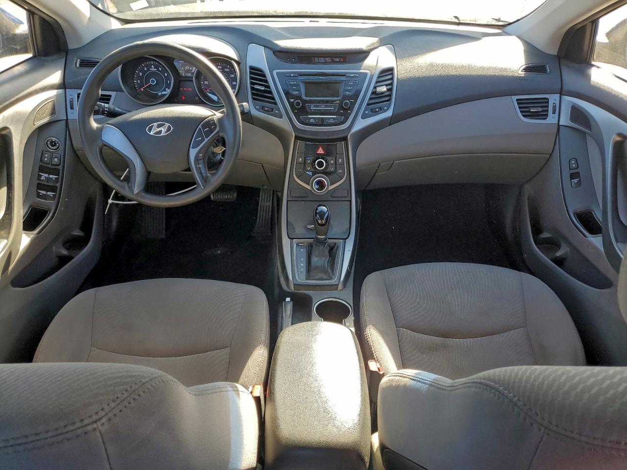 Hyundai ELANTRA Se Image 4
