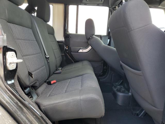 Jeep Wrangler Sahara Image 2