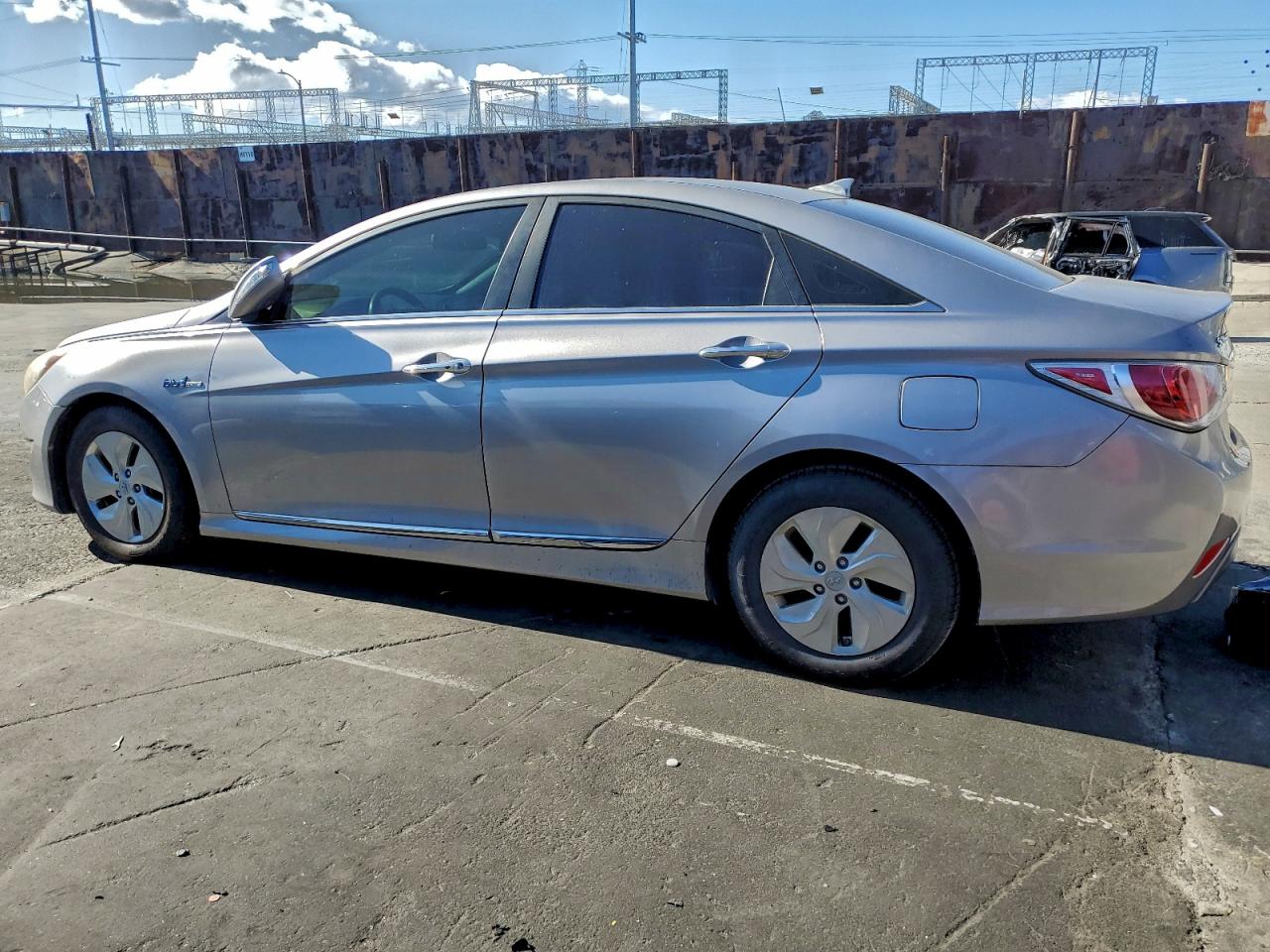 Hyundai SONATA Hybrid Image 10