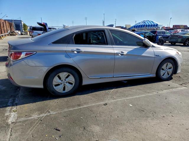 Hyundai SONATA Hybrid Image 11