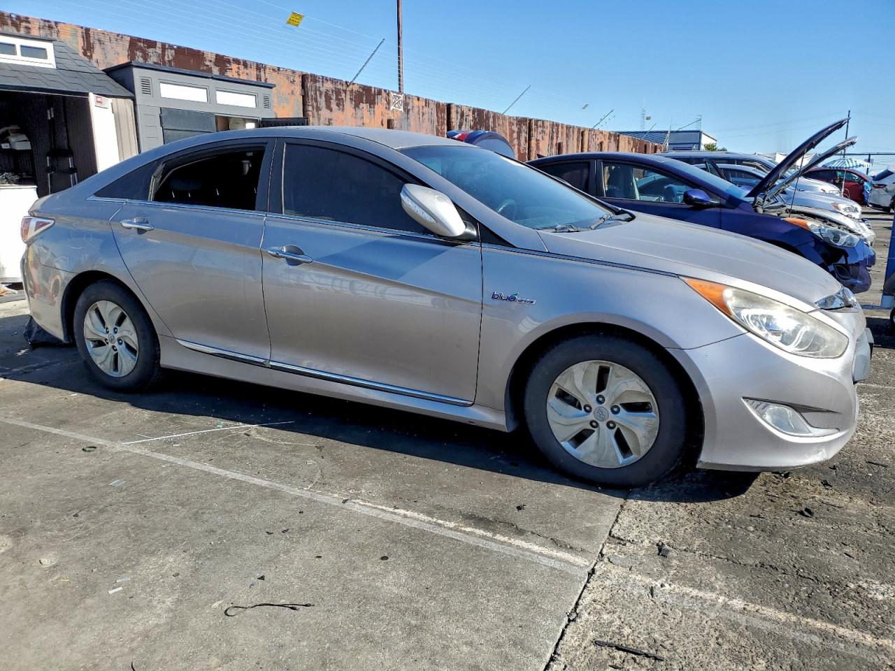 Hyundai SONATA Hybrid Image 3
