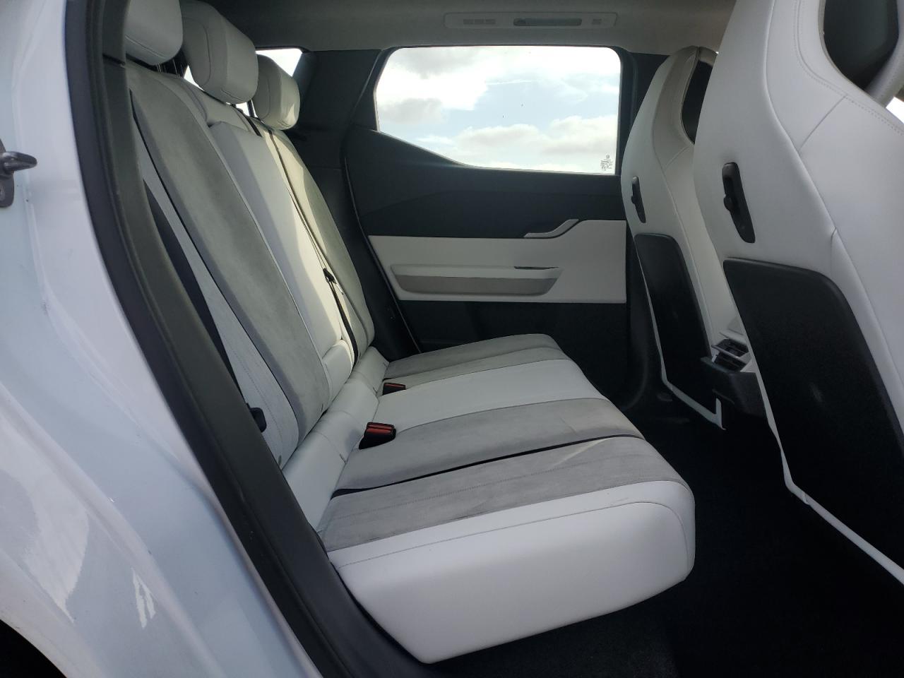 Fisker Automotive Ocean Extr Extreme Image 3