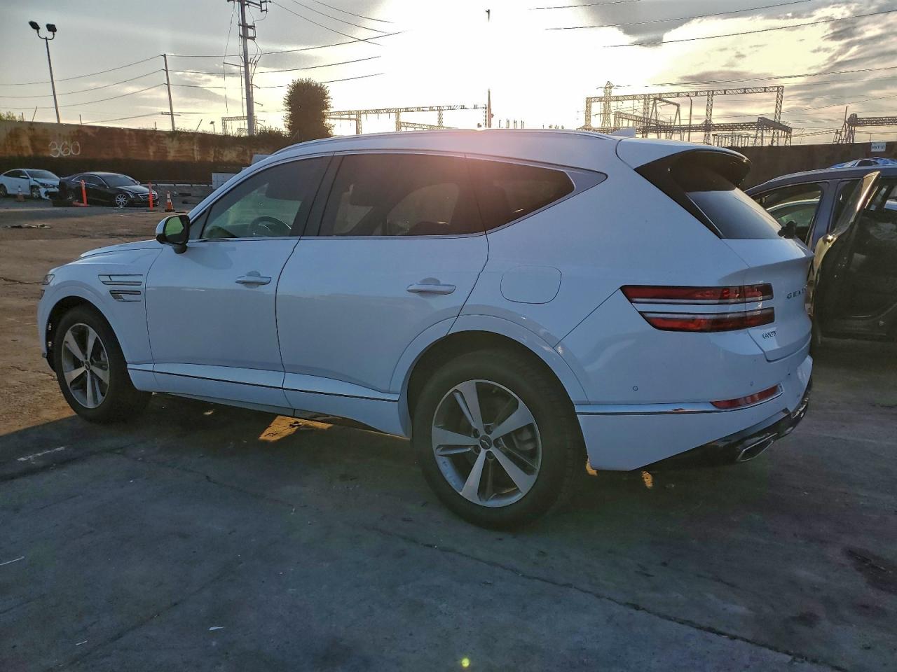 Genesis GV80 Base Image 8