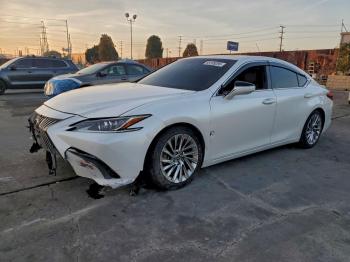  Salvage Lexus Es