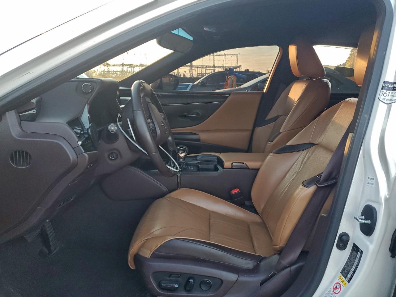 Lexus Es 300h Image 8