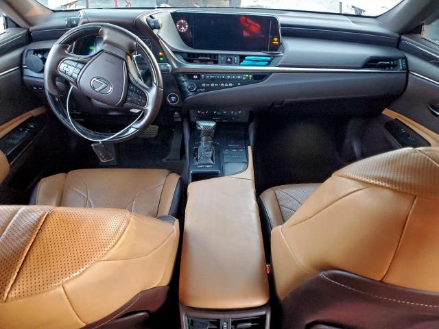 Lexus Es 300h Image 7