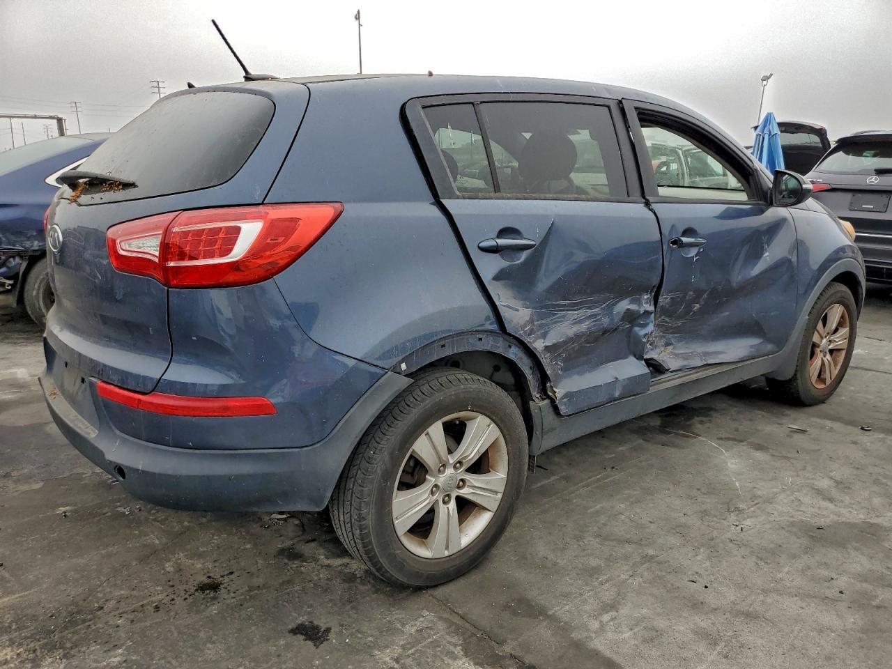 Kia Sportage Base Image 2