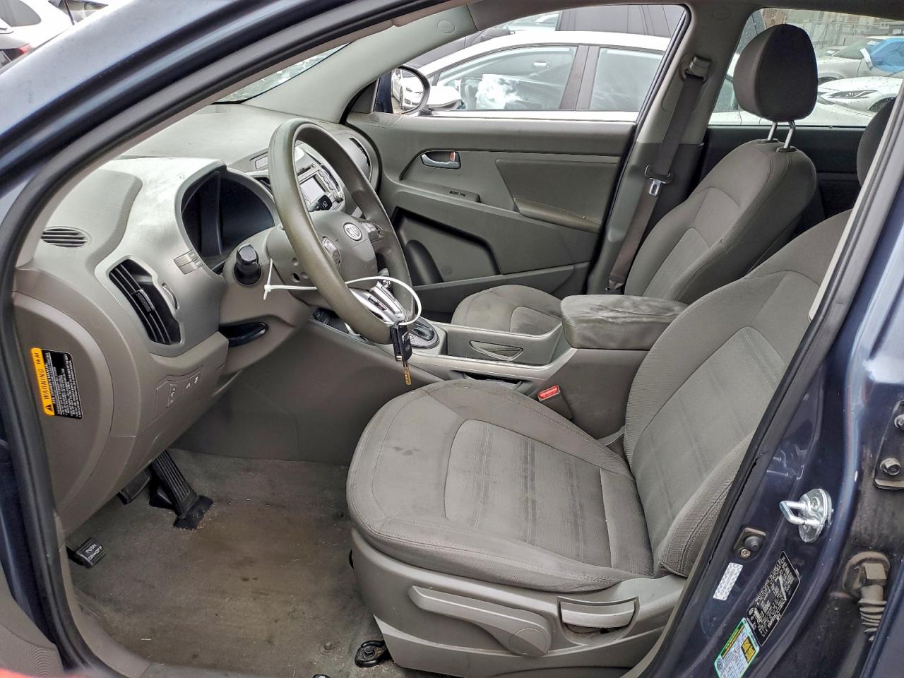 Kia Sportage Base Image 12