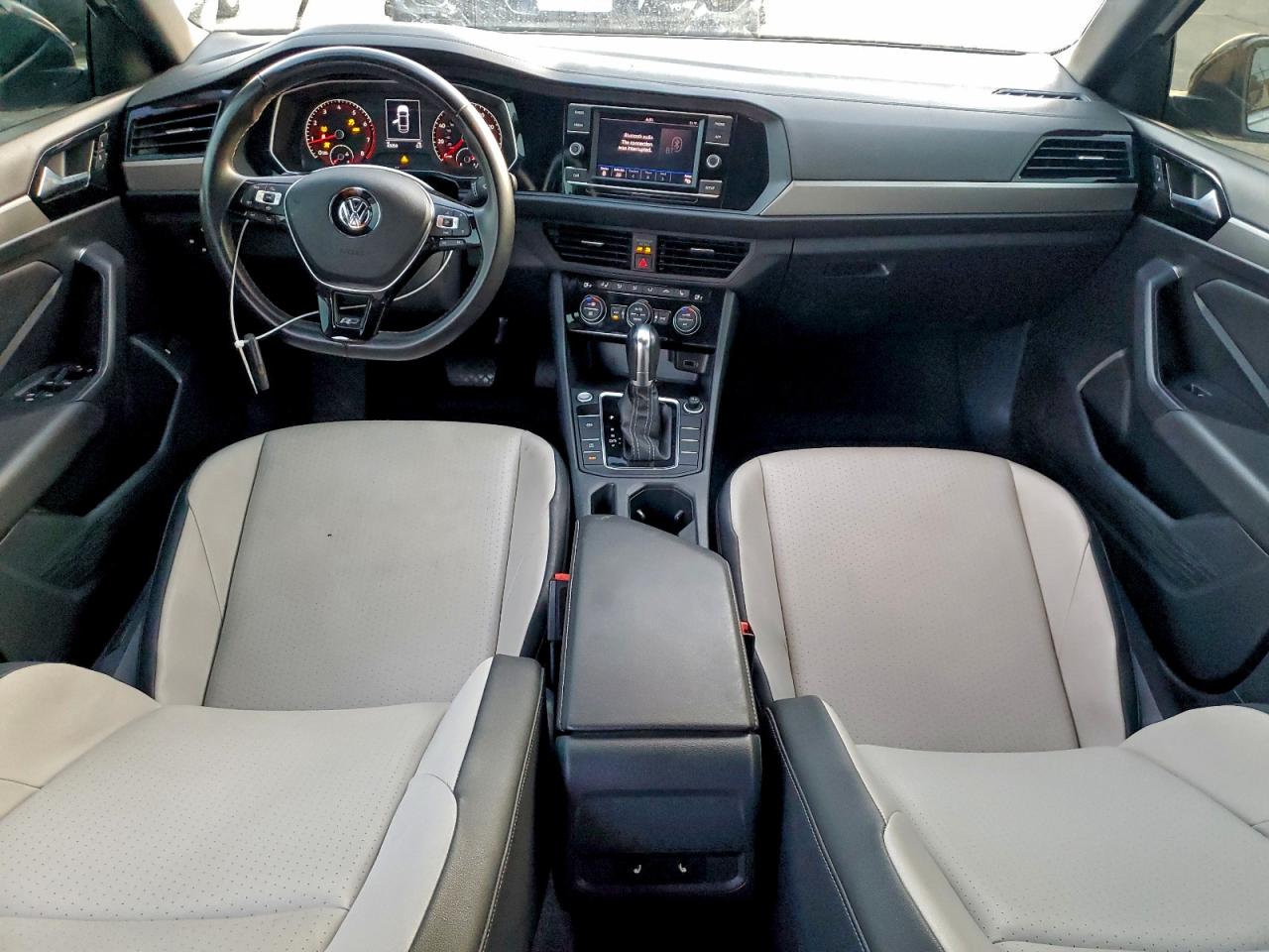 Volkswagen Jetta S Image 7