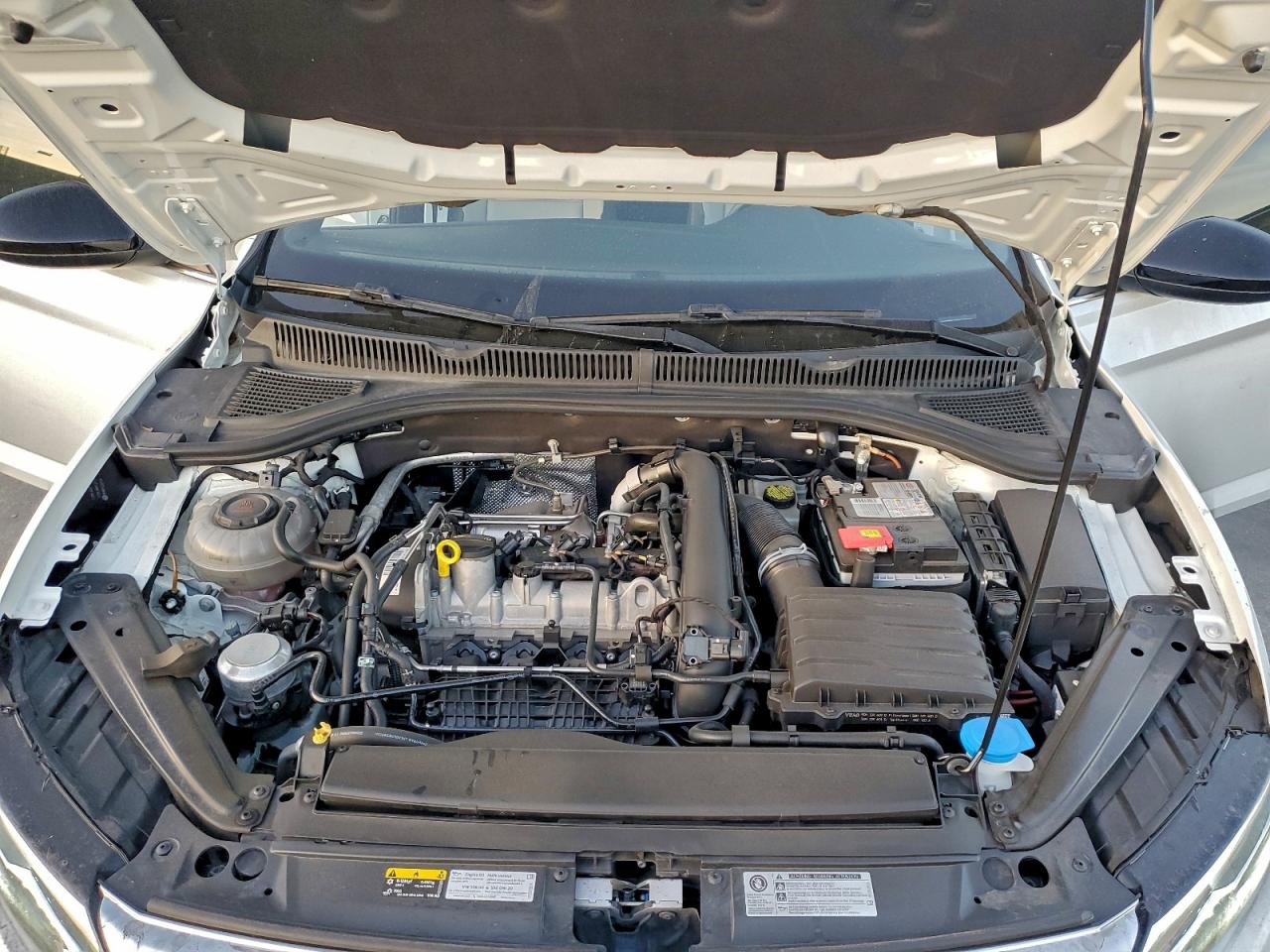 Volkswagen Jetta S Image 6