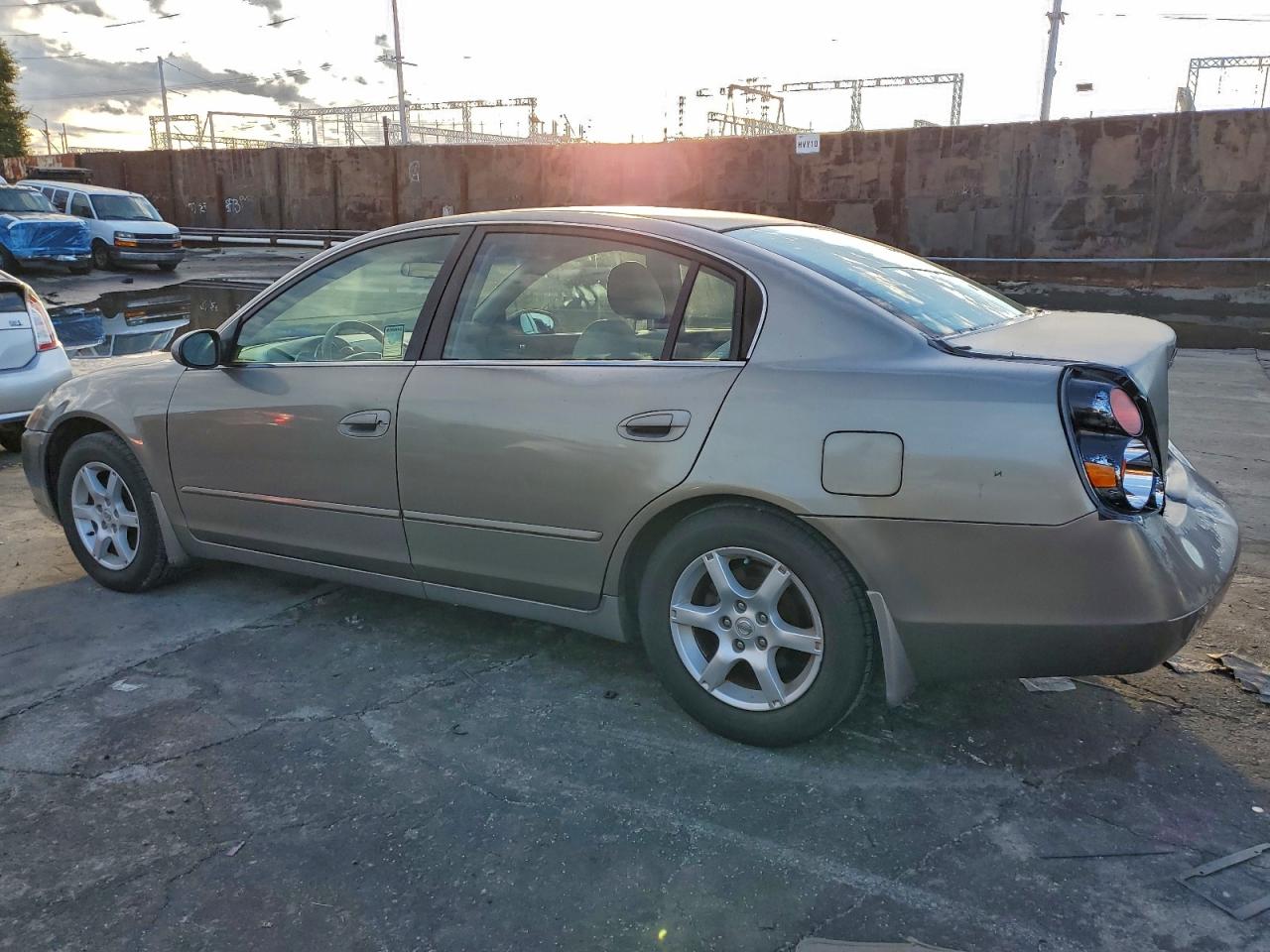 Nissan Altima S Image 11