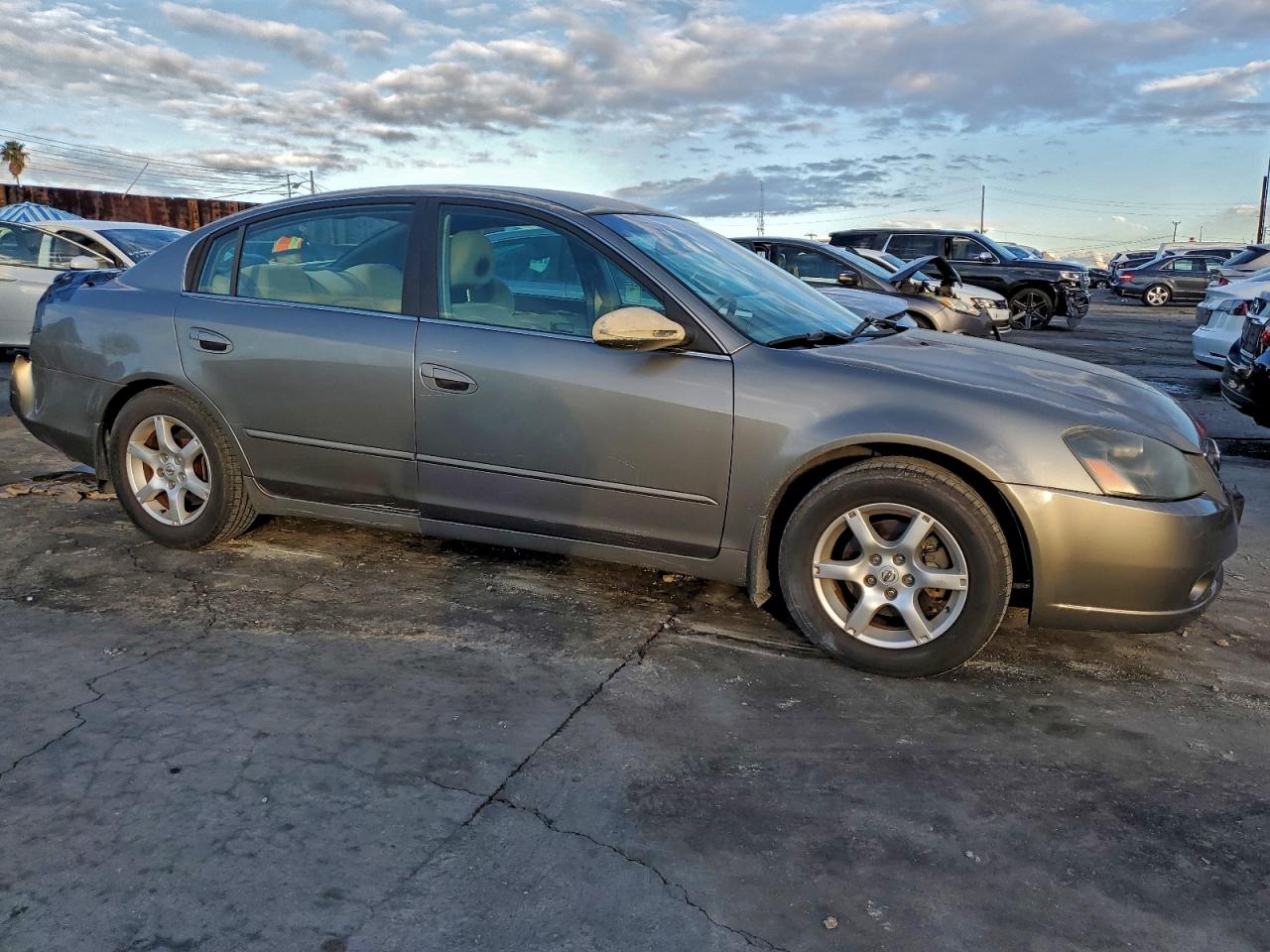 Nissan Altima S Image 4