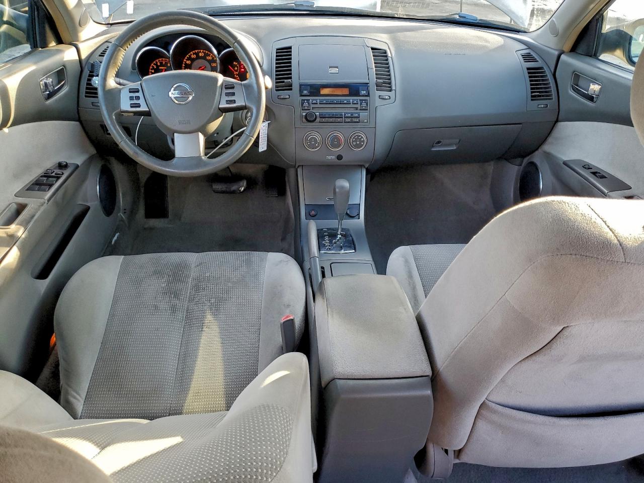Nissan Altima S Image 6