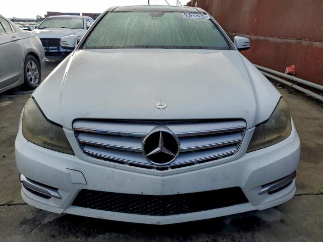 Mercedes-Benz C-Class 250 Image 10