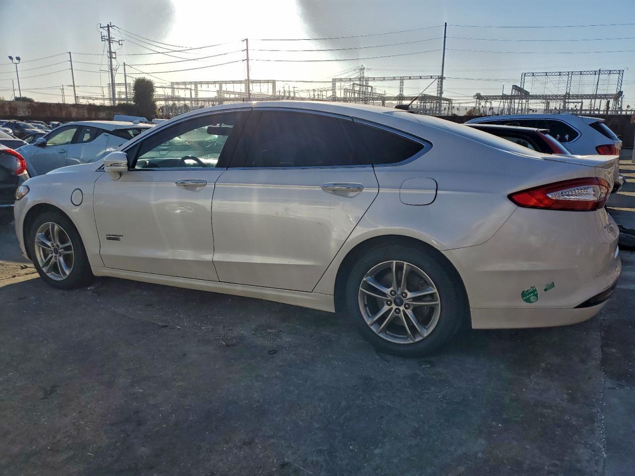 Ford Fusion Titanium Phev Image 2