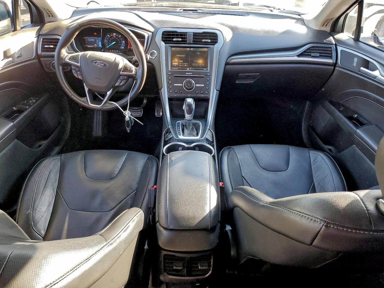 Ford Fusion Titanium Phev Image 8