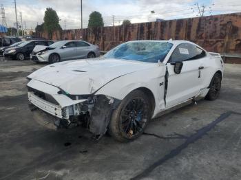  Salvage Ford Mustang