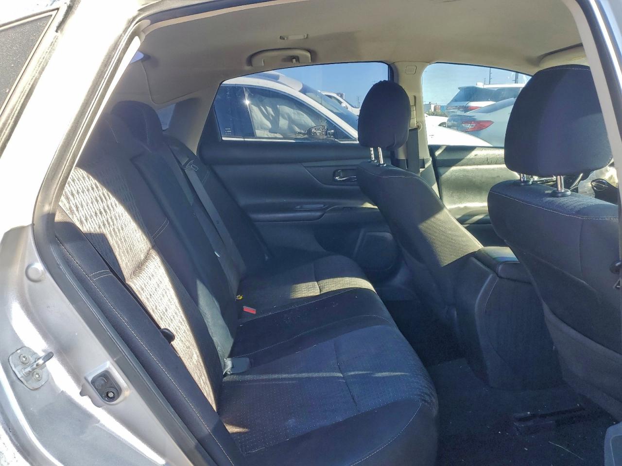 Nissan Altima 2.5 Image 9