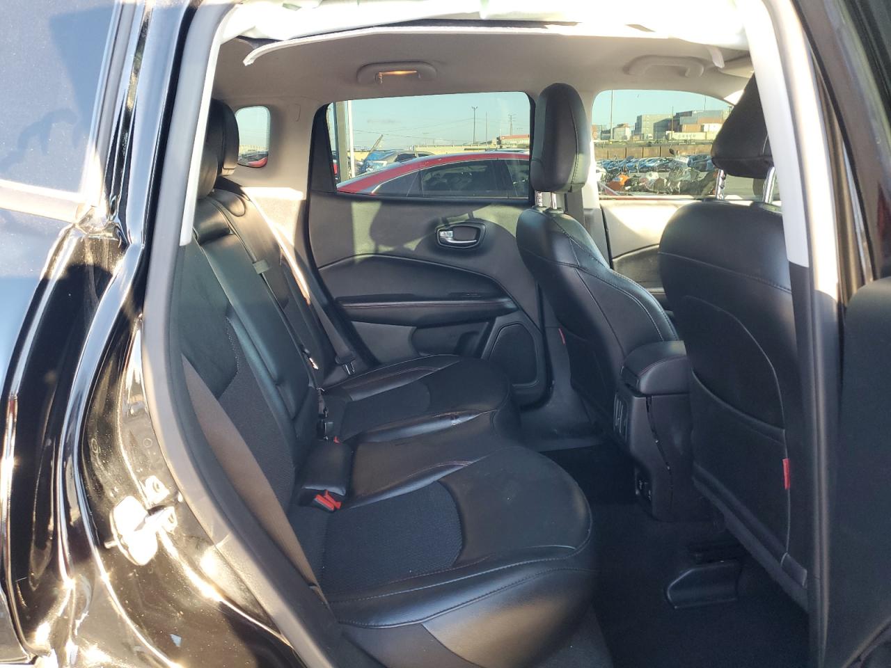 Jeep Compass Trailhawk Image 12