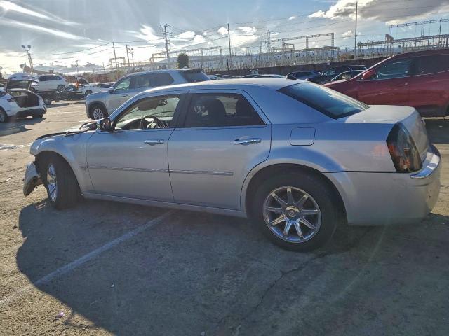 Chrysler 300 Image 3