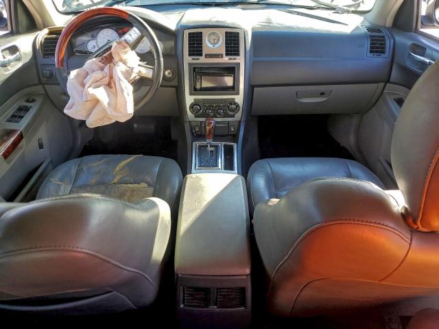 Chrysler 300 Image 2