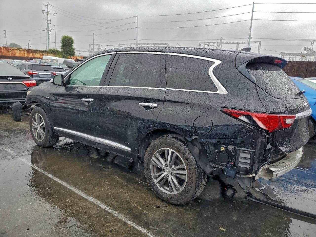INFINITI Qx Luxe Image 6
