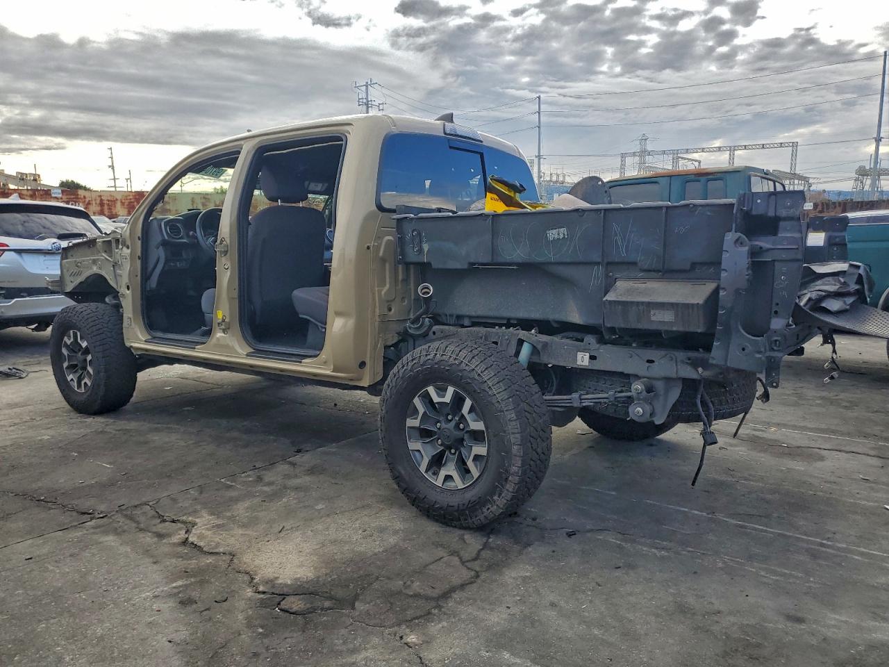 Toyota Tacoma Double Cab Image 10