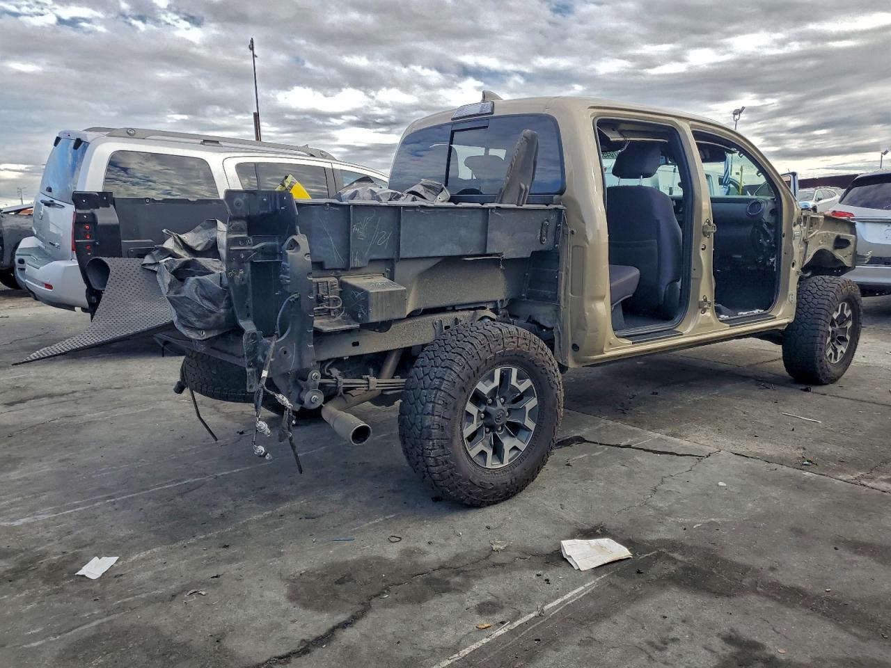 Toyota Tacoma Double Cab Image 6