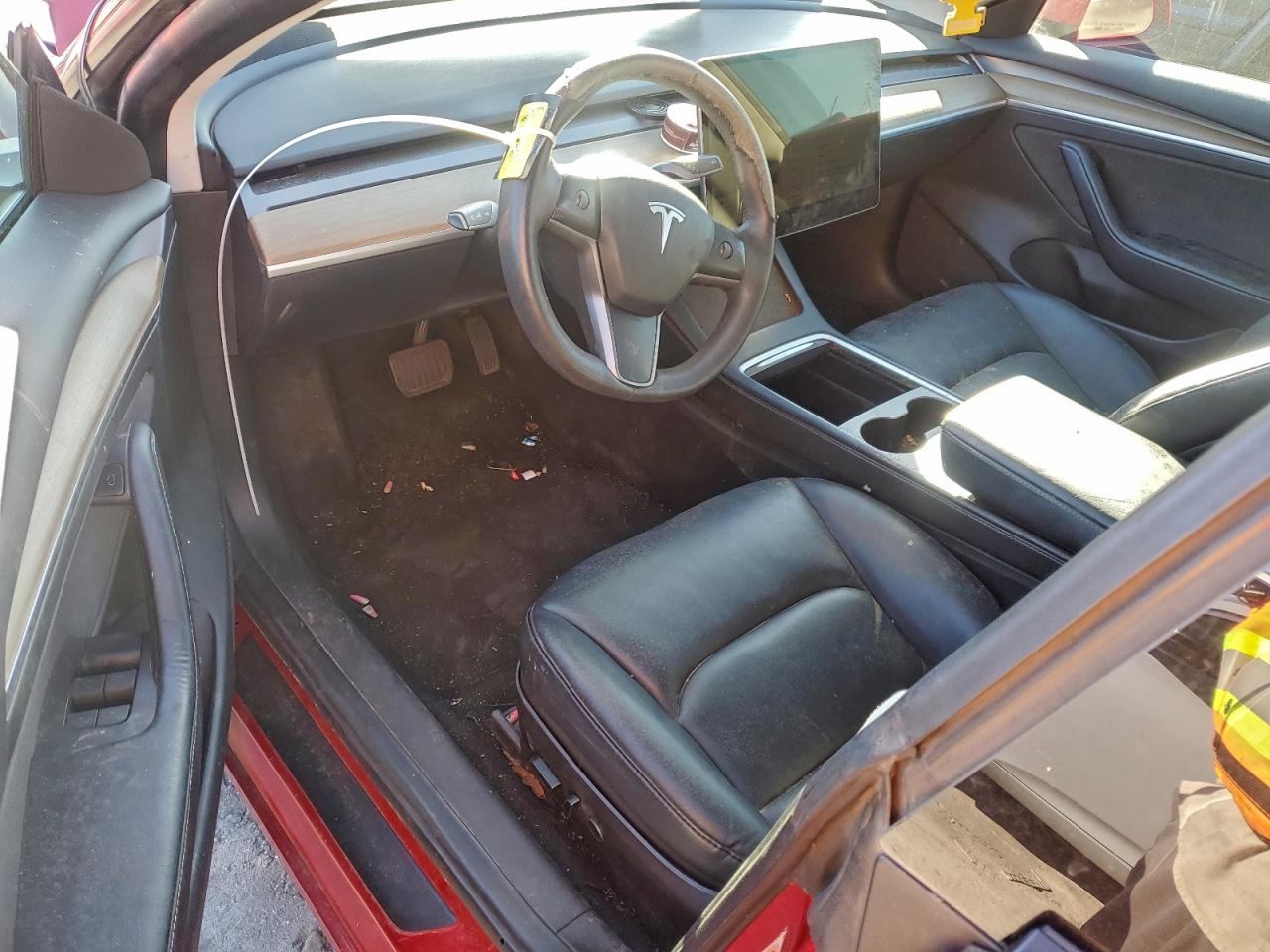 Tesla Model 3 Image 10