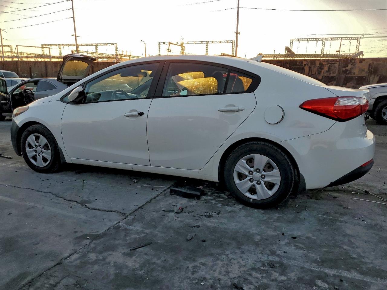 Kia Forte Lx Image 2