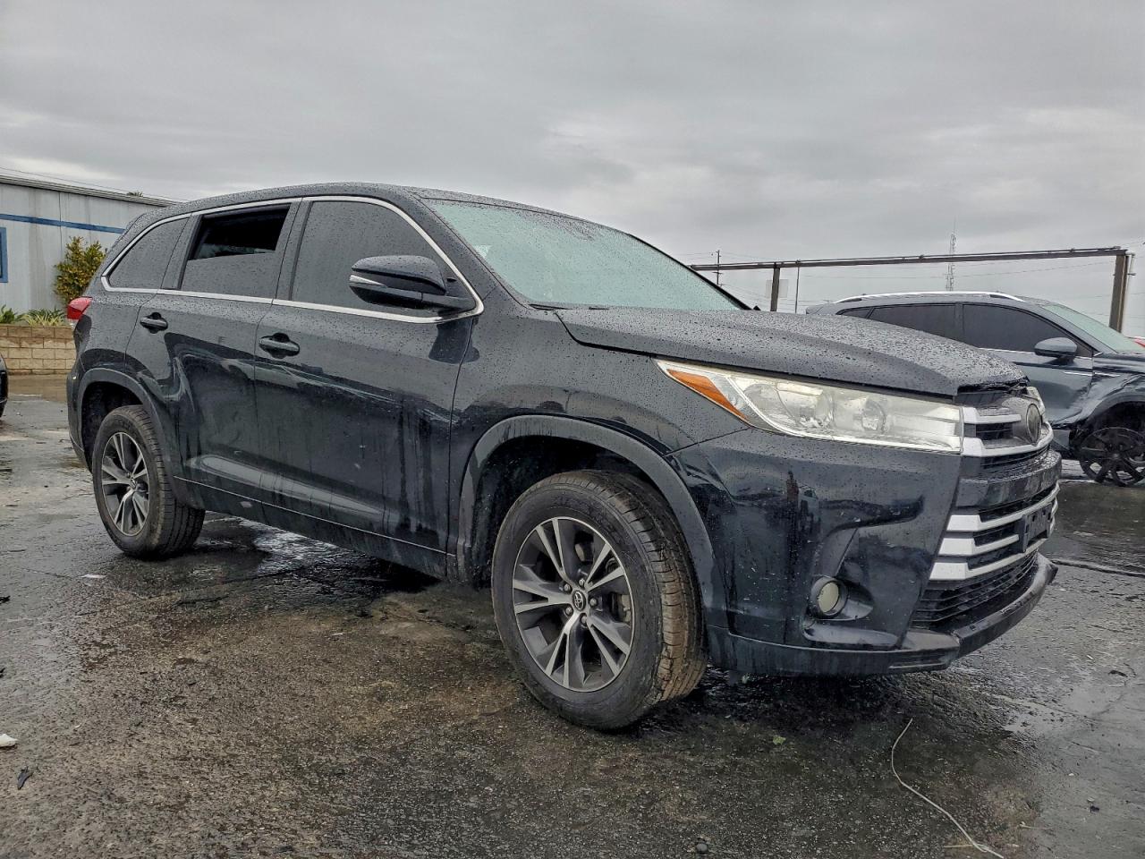 Toyota Highlander Le Image 5