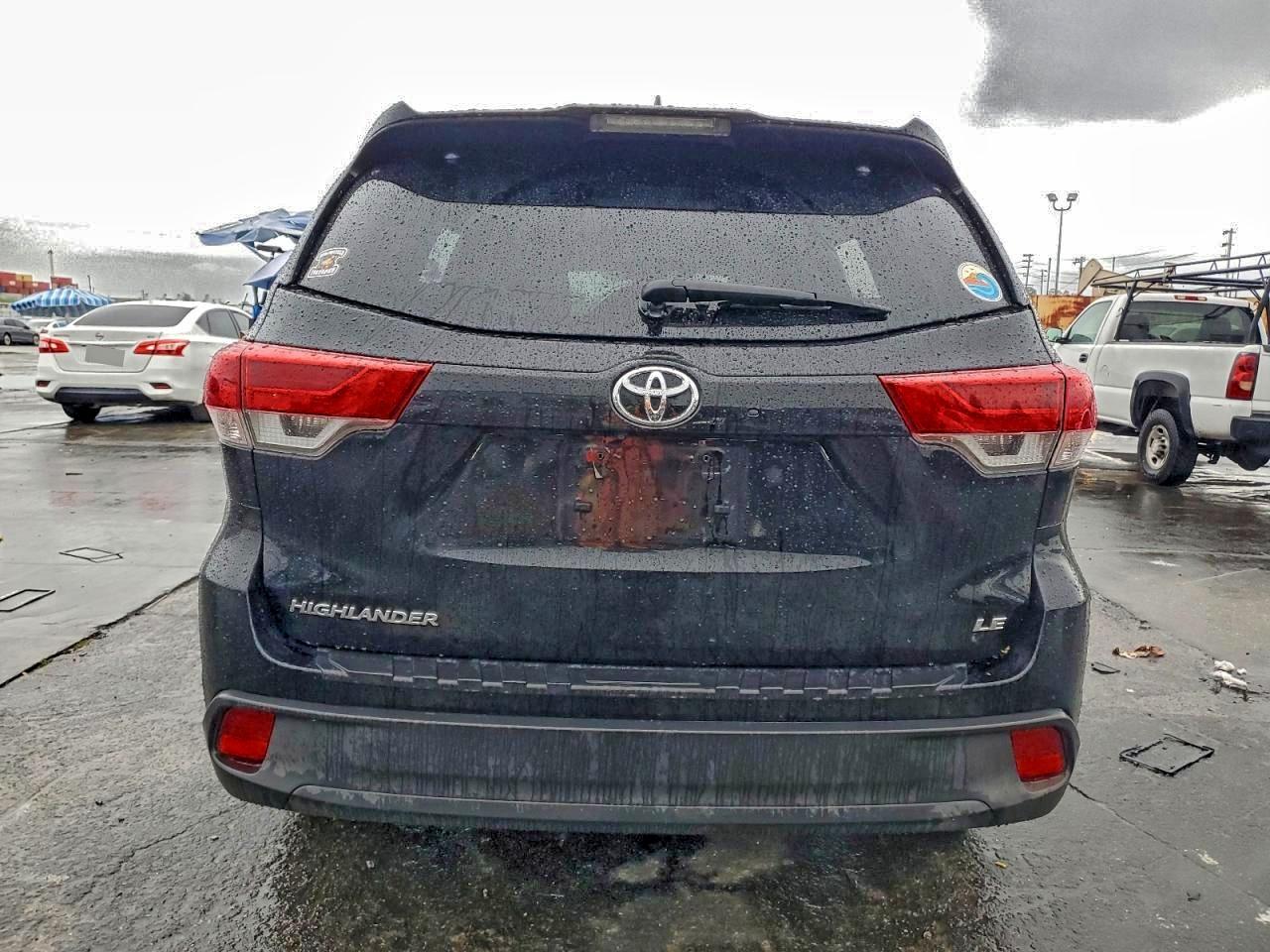 Toyota Highlander Le Image 6