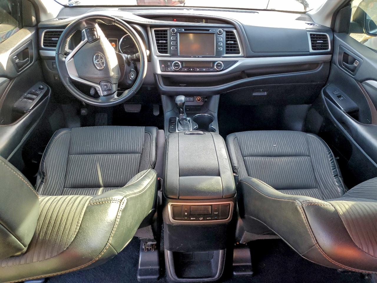 Toyota Highlander Le Image 3