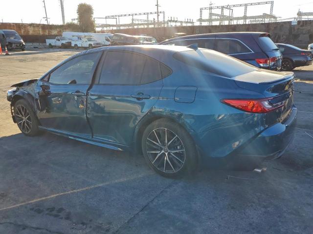 Toyota Camry Xse Image 3