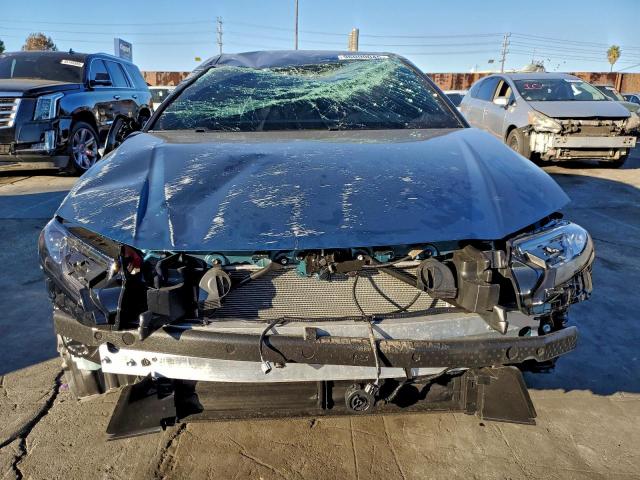 Toyota Camry Xse Image 4