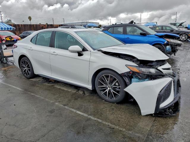Toyota Camry Se Image 4