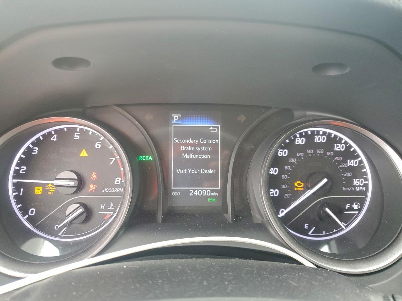 Toyota Camry Se Image 10