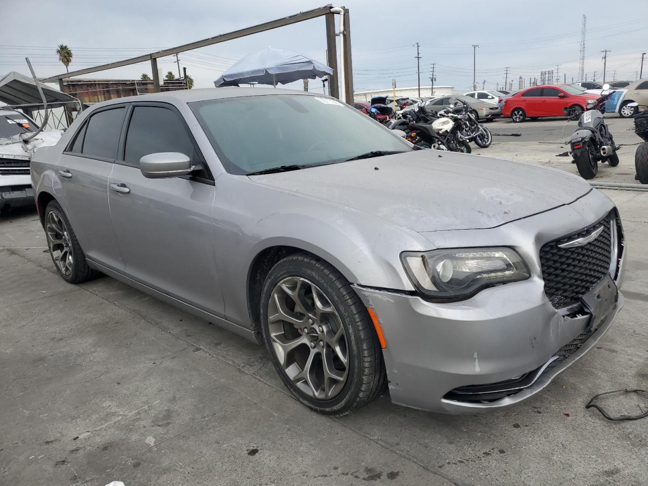 Chrysler 300 S Image 4