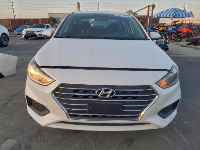 Hyundai ACCENT Se Image 3